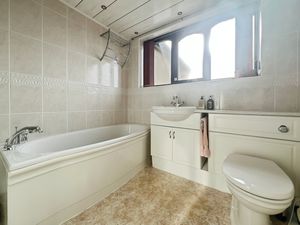 Bathroom - click for photo gallery